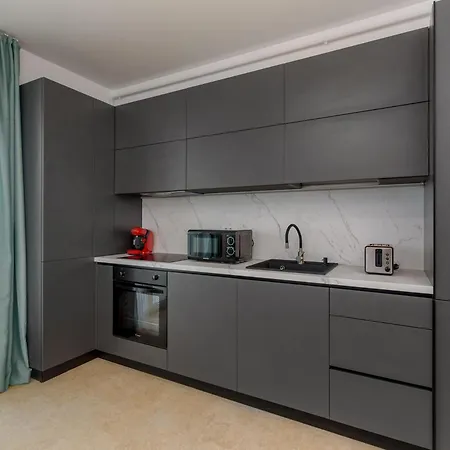 Azzurro Beachfront 2 - Sea View Apartament *