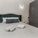 Apartment Azzurro Beachfront 2 - Sea View