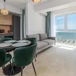 Azzurro Beachfront 2 - Sea View Năvodari