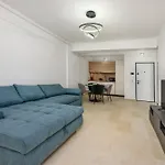 Azzurro Beachfront 2 - Sea View Năvodari
