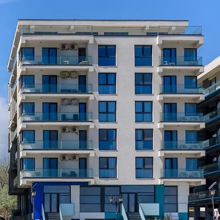Apartment Azzurro Beachfront 2 - Sea View *