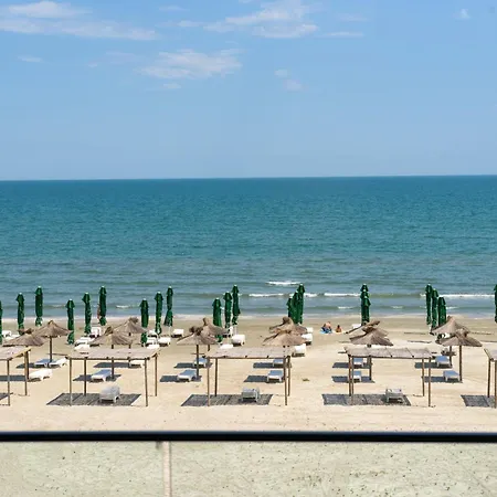 Azzurro Beachfront 2 - Sea View * Năvodari