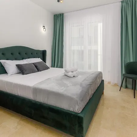 Apartament Azzurro Beachfront 2 - Sea View Năvodari