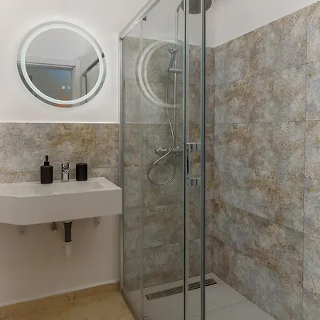 Apartament Azzurro Beachfront 2 - Sea View *