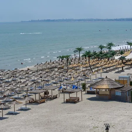Apartament Azzurro Beachfront 2 - Sea View Năvodari