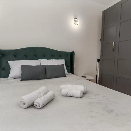Apartament Azzurro Beachfront 2 - Sea View