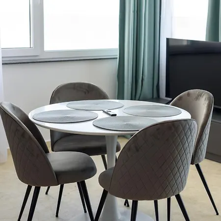 Apartament Azzurro Beachfront 2 - Sea View Năvodari