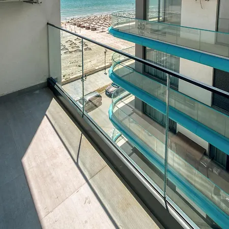 Azzurro Beachfront 2 - Sea View
