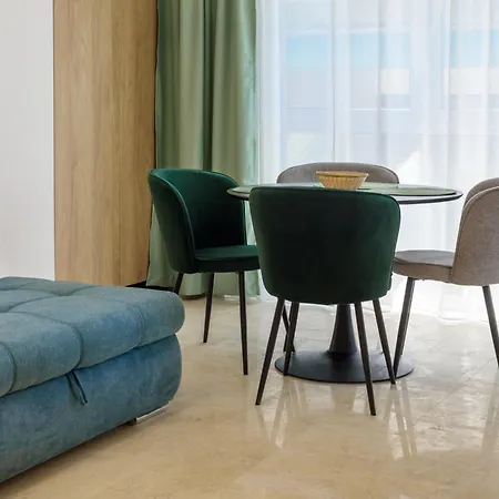 Azzurro Beachfront 2 - Sea View * Năvodari