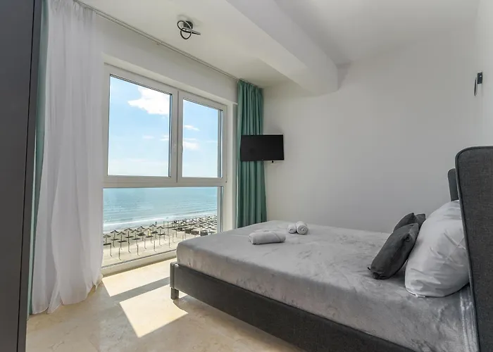 Daire Azzurro Beachfront 2 - Sea View *