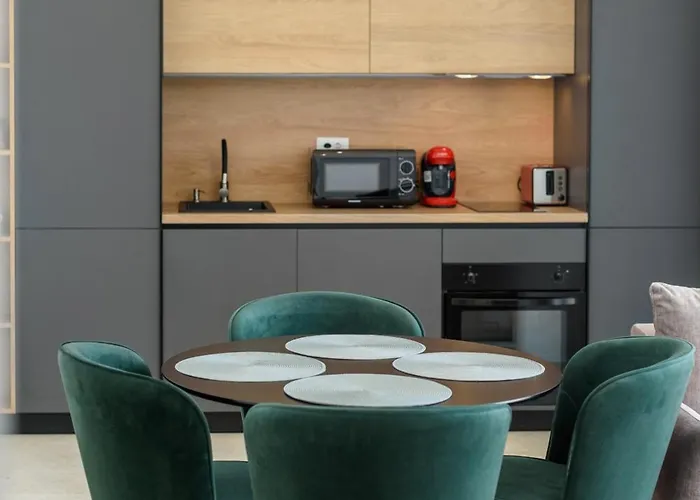 Azzurro Beachfront 2 - Sea View *